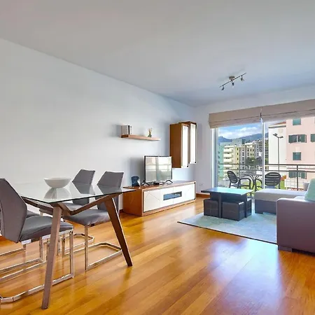 Ferienwohnung Fuer 2 Personen Ca 95 Qm In So Martinho, Madeira Und Umgebung