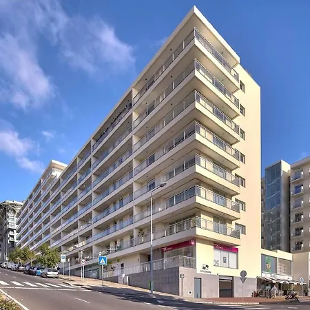 Apartment Ferienwohnung Fuer 2 Personen Ca 95 Qm In So Martinho, Madeira Und Umgebung